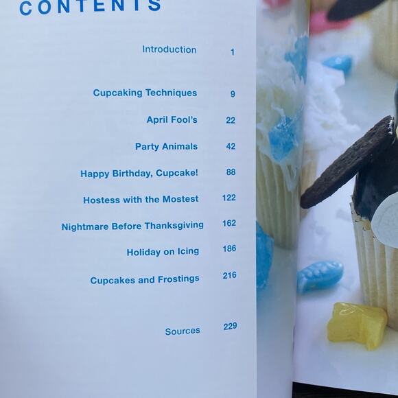 Hello, Cupcake! Book - Picture 4 of 7